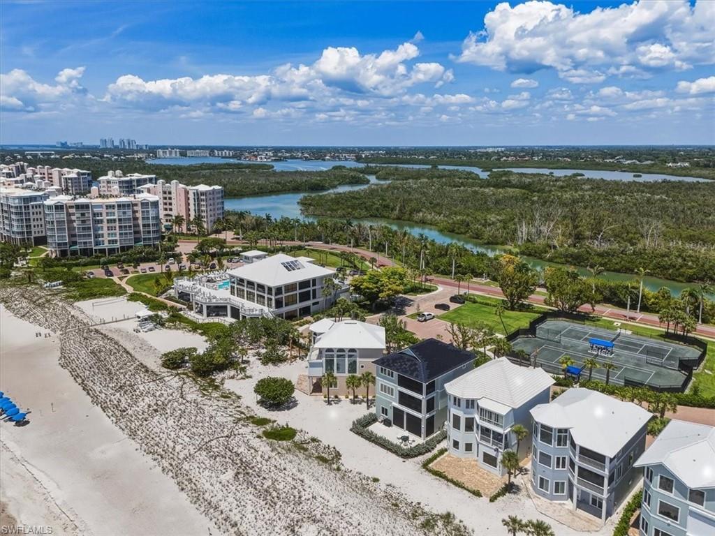 COTTAGES AT BAREFOOT - Residential