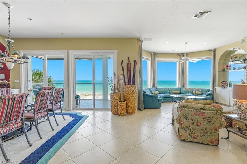 COTTAGES AT BAREFOOT - Residential