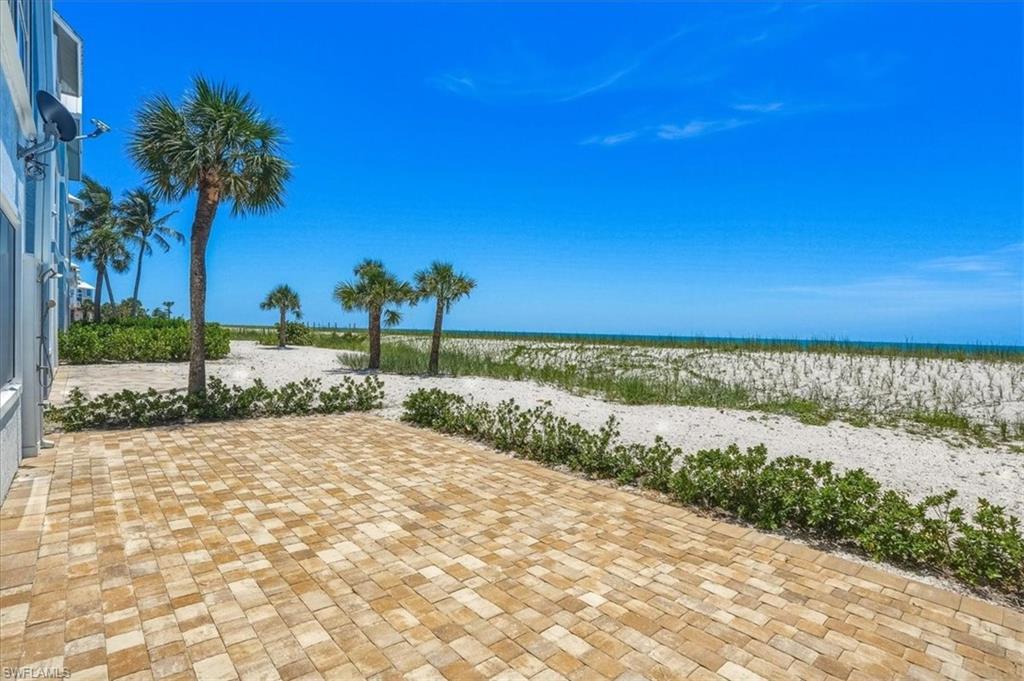 COTTAGES AT BAREFOOT - Residential