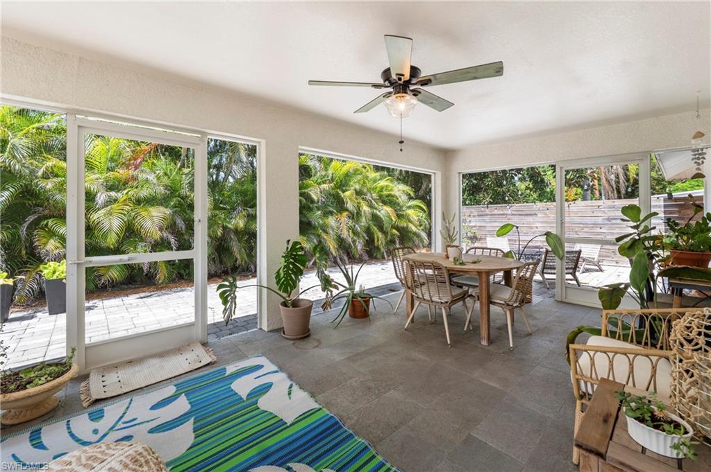 COUNTRY CLUB HOMES - Residential