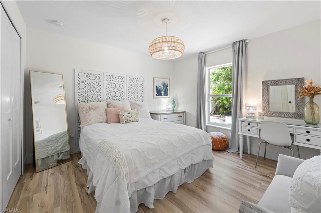 COUNTRY CLUB HOMES - Residential