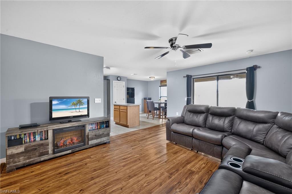 SHADOW LAKES - Residential
