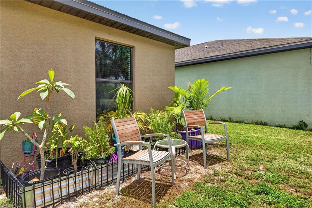SHADOW LAKES - Residential
