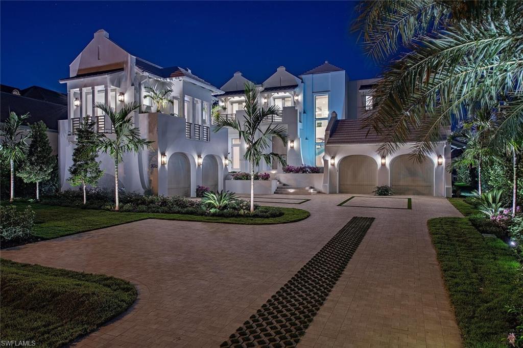 MOORINGS - Residential