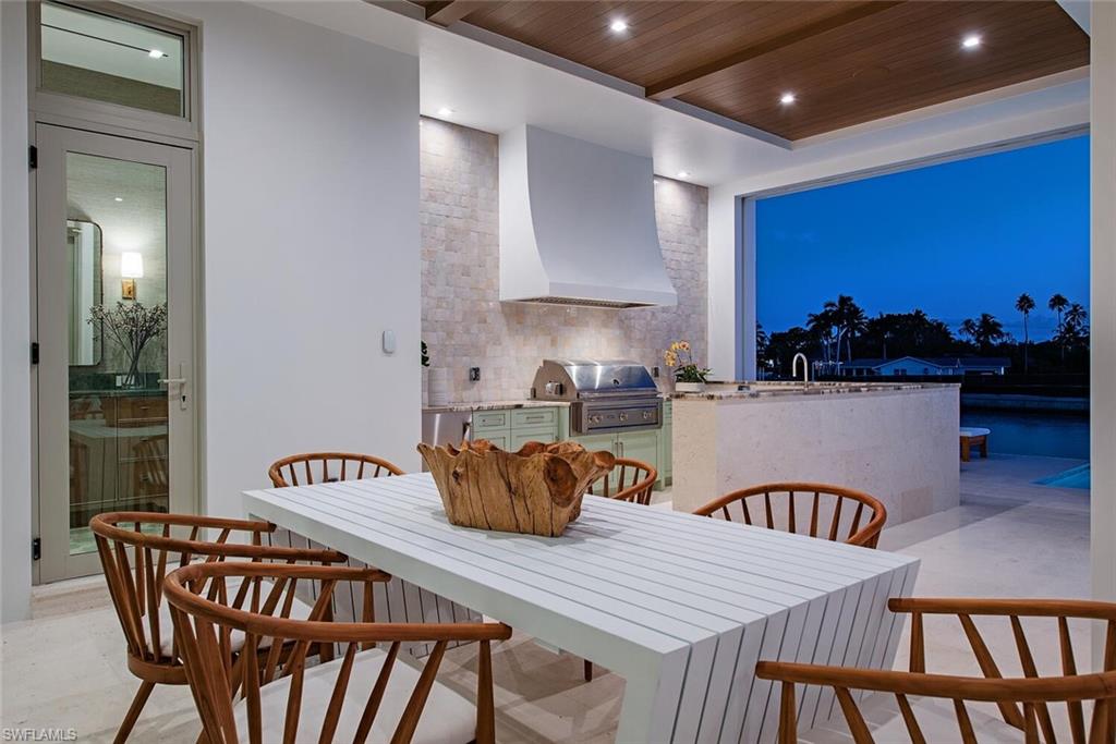 MOORINGS - Residential