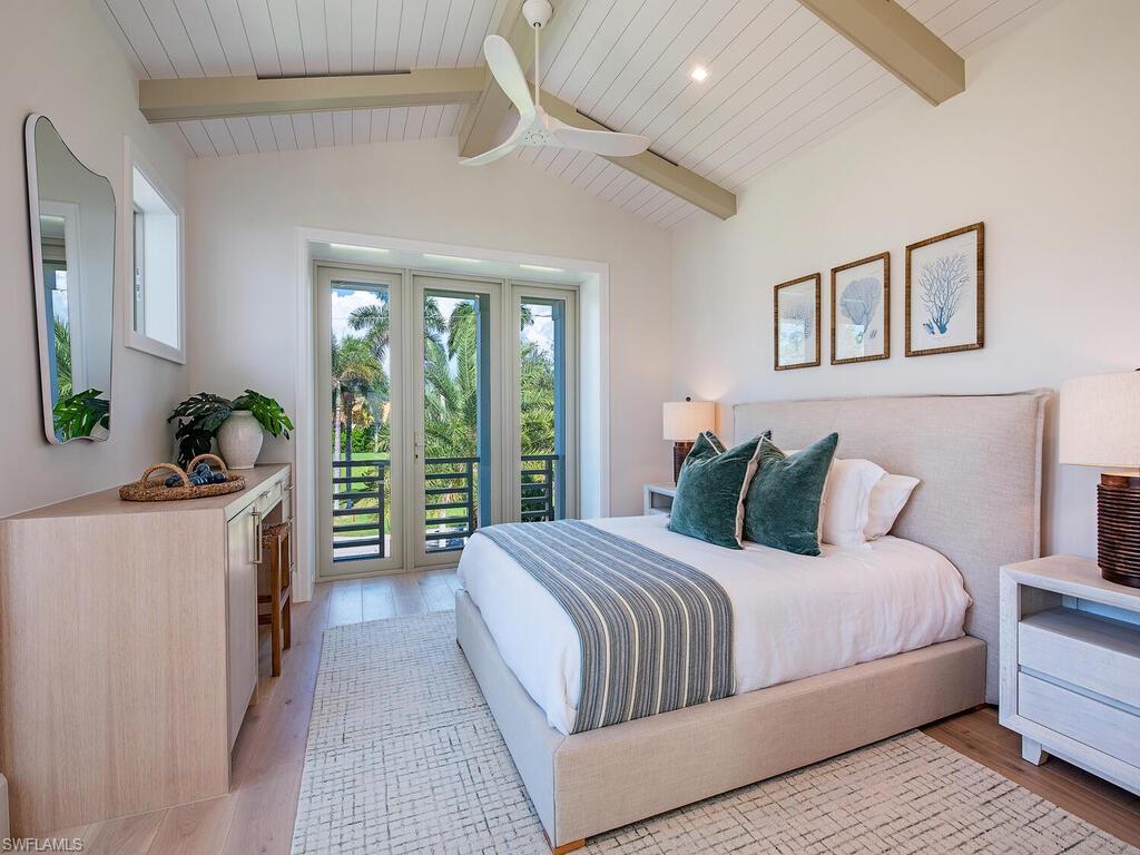 MOORINGS - Residential