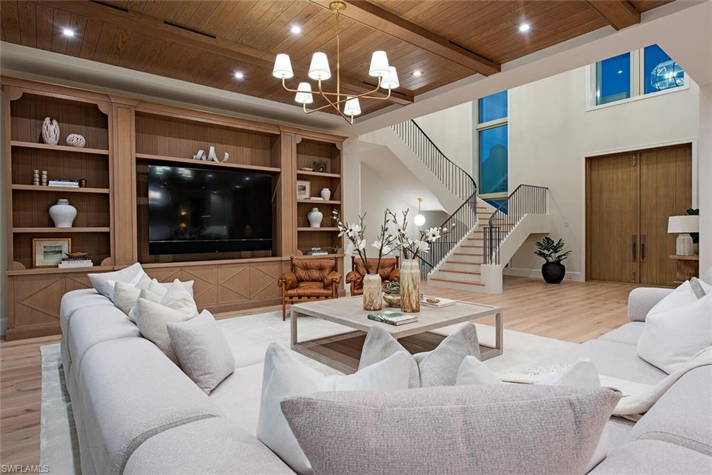MOORINGS - Residential