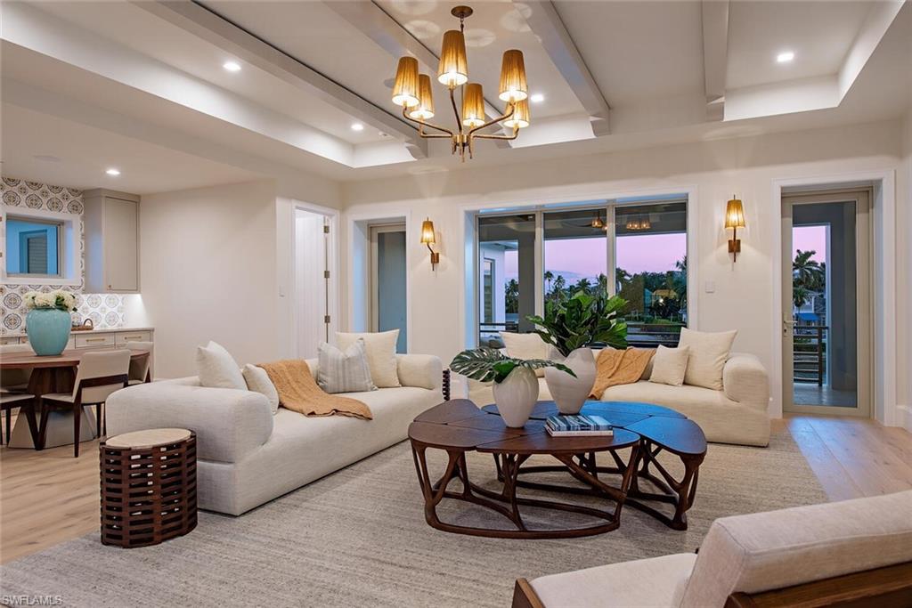 MOORINGS - Residential