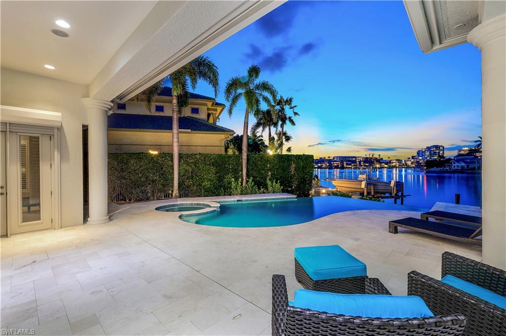 MOORINGS - Residential