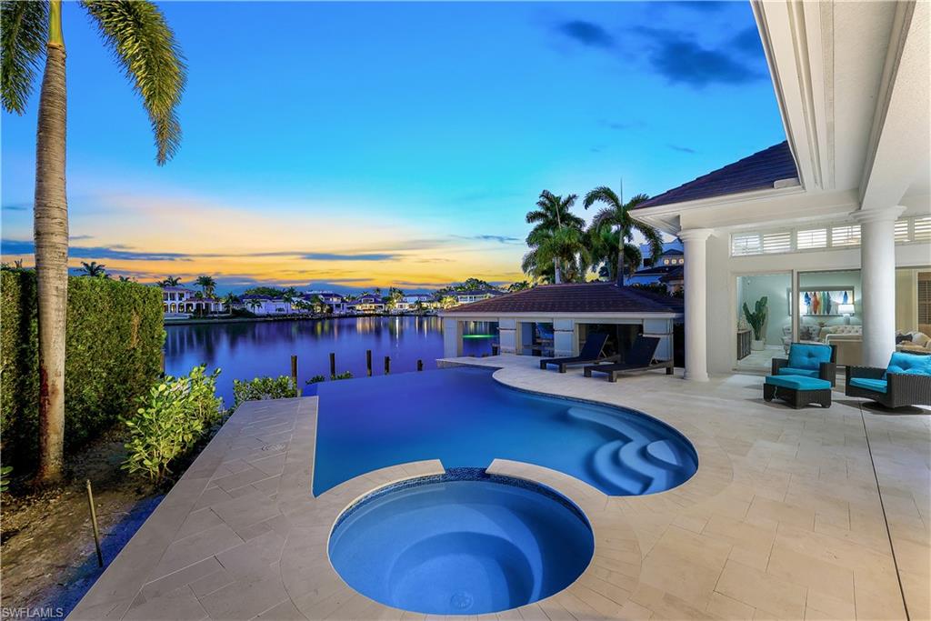 MOORINGS - Residential