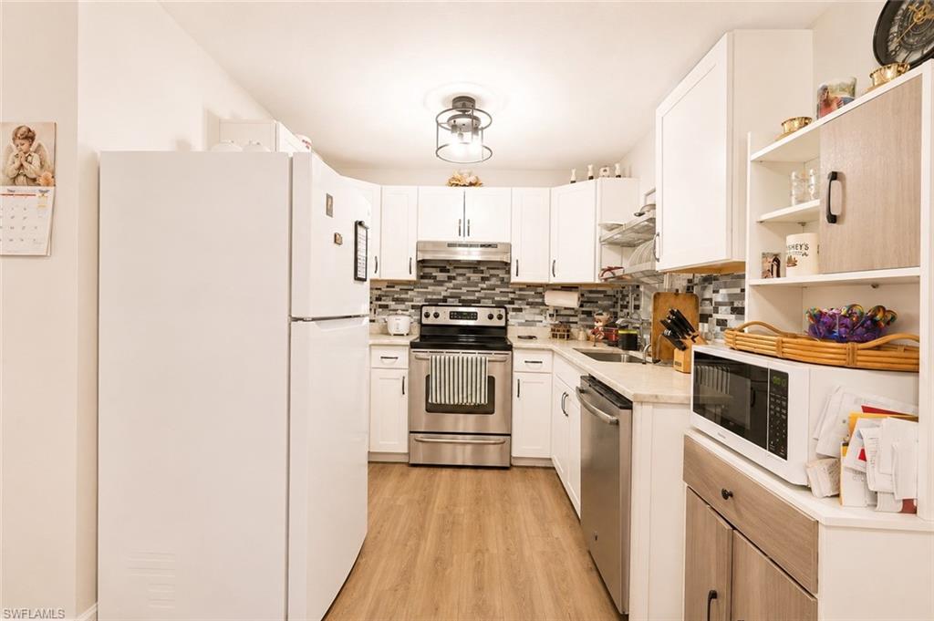 GOLDEN GATE ESTATES - Residential