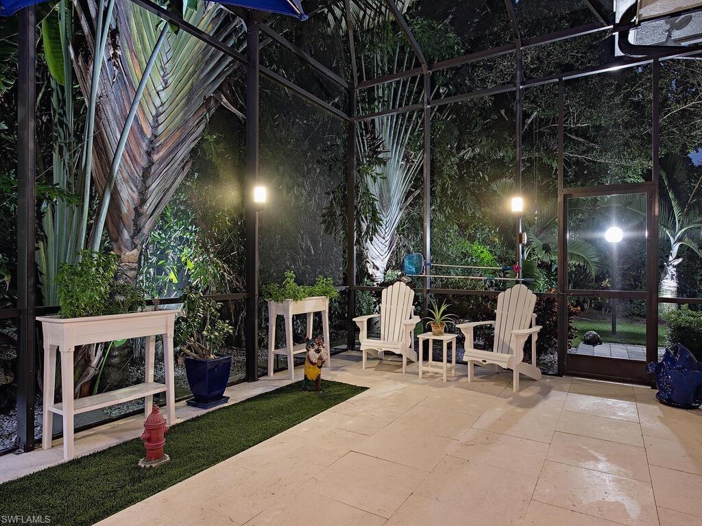 MOORINGS - Residential