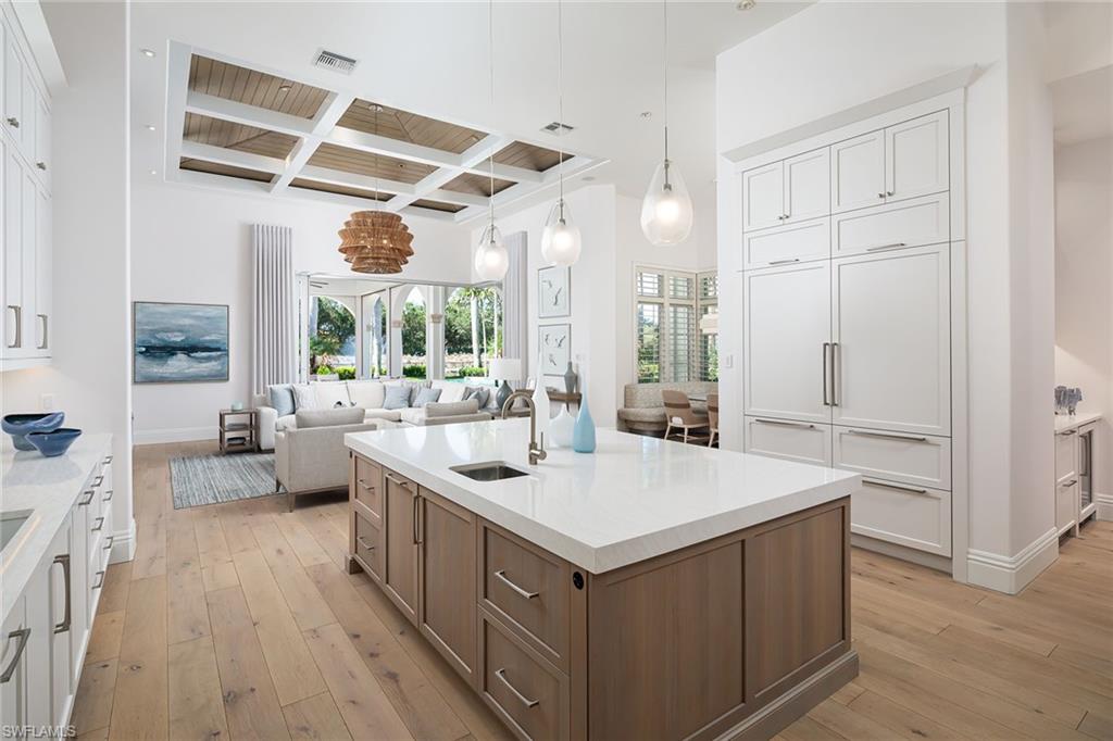 ESCADA AT TIBURON - Residential