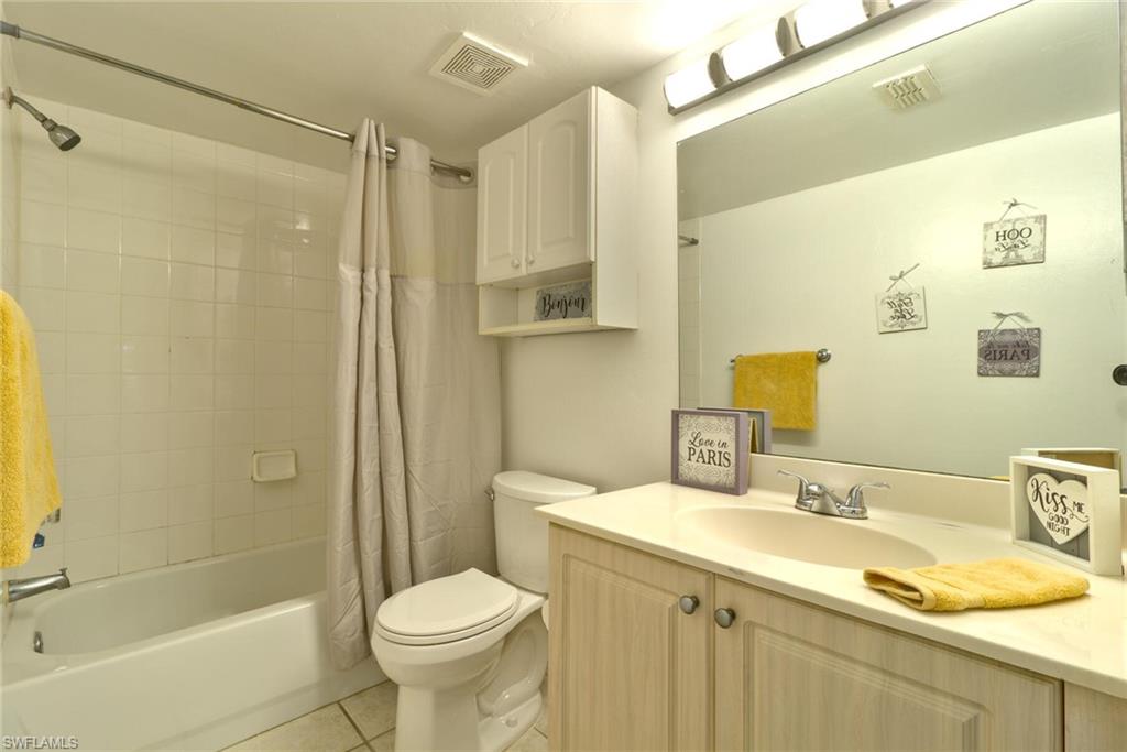 FOUR MILE COVE - Residential Lease