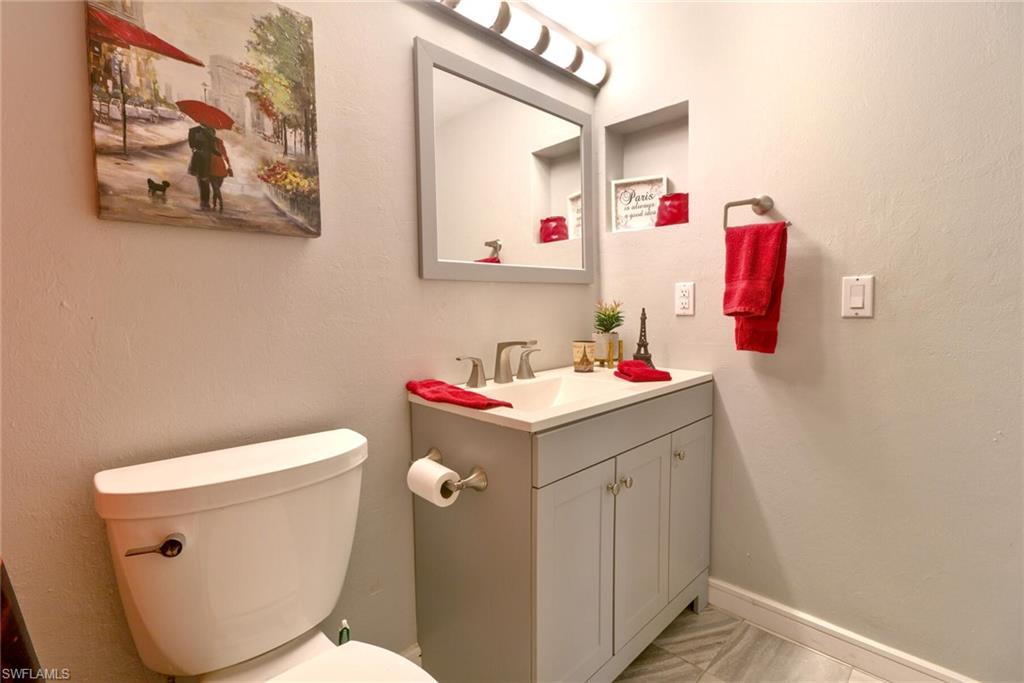 FOUR MILE COVE - Residential Lease