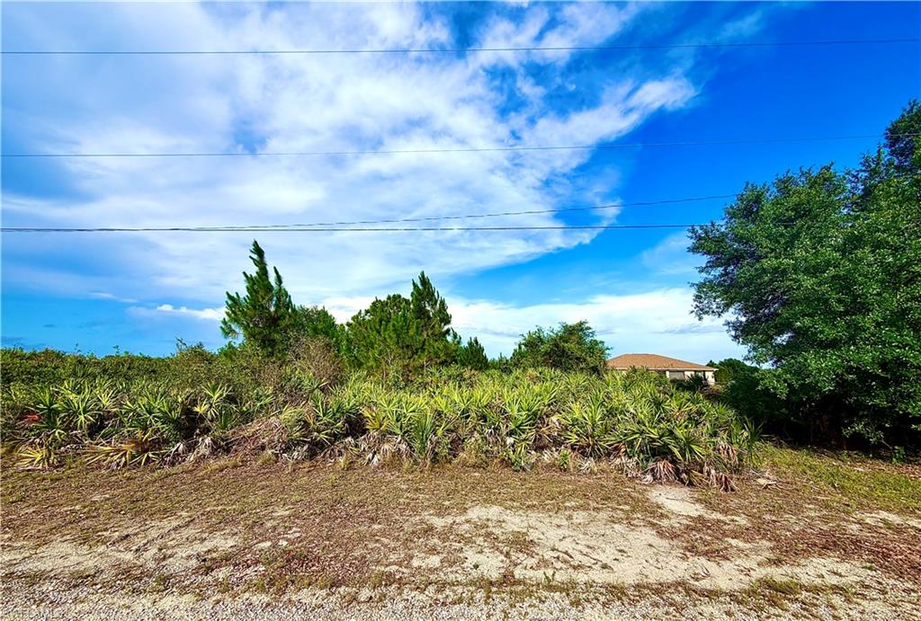 GREAT LOCATION on a quiet DEAD END street with utilities available in the HIGHLY DESIRABLE WEST side right off sunshine! Just minutes from major amenities with a quick commute to Fort Myers! Come build your DREAM HOME or INVEST today.