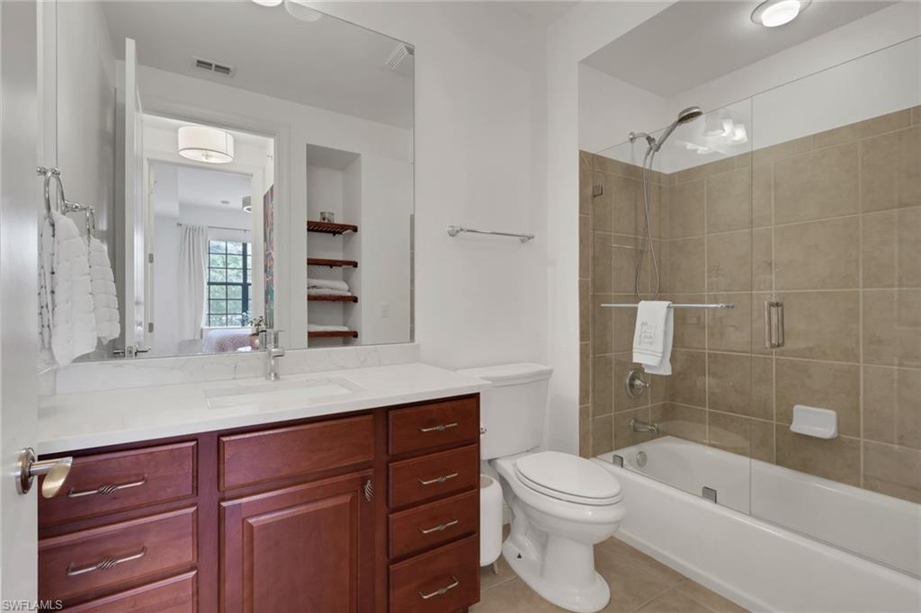 THE RESIDENCES AT COCONUT POINT - Residential Lease