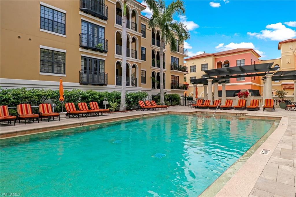 THE RESIDENCES AT COCONUT POINT - Residential Lease