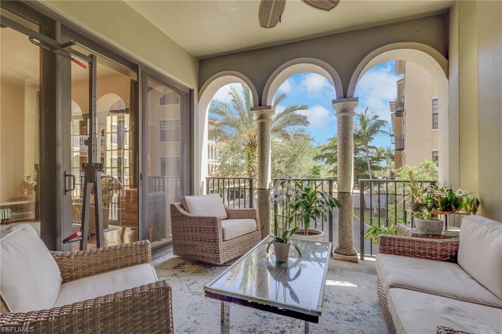THE RESIDENCES AT COCONUT POINT - Residential Lease