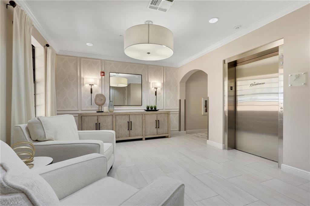THE RESIDENCES AT COCONUT POINT - Residential Lease