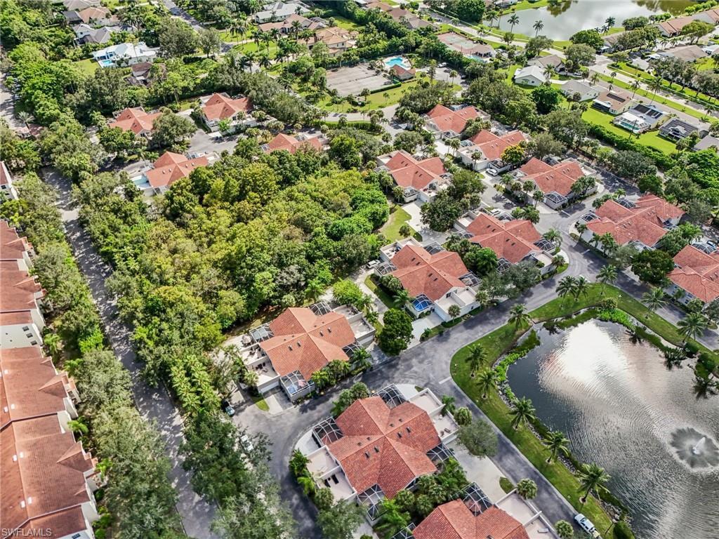 QUAIL WOODS COURTYARDS - Residential