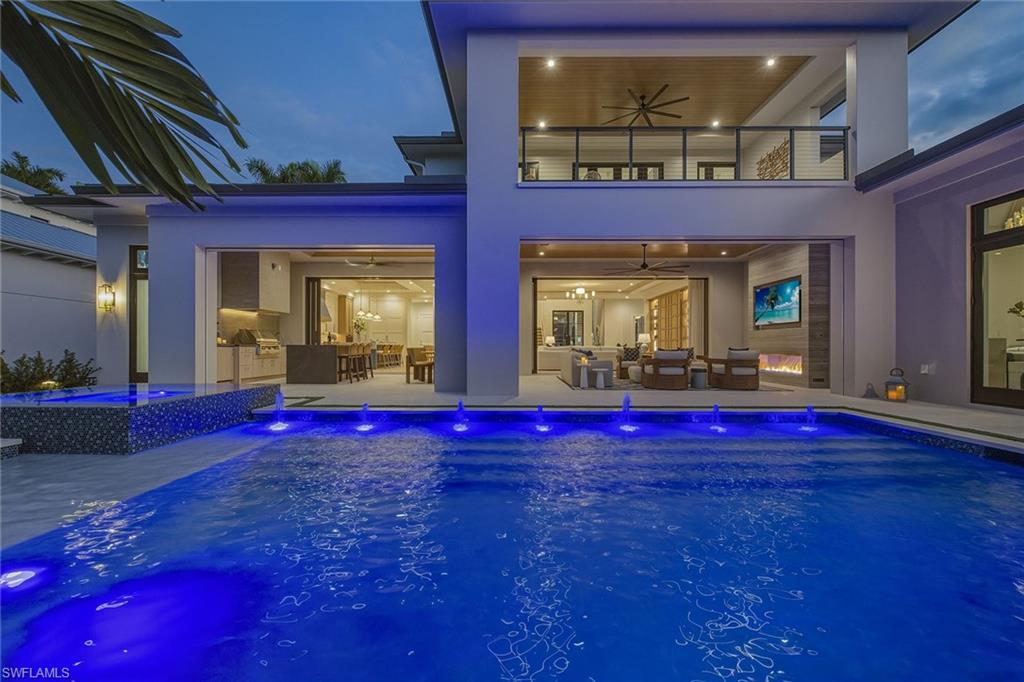 MOORINGS - Residential