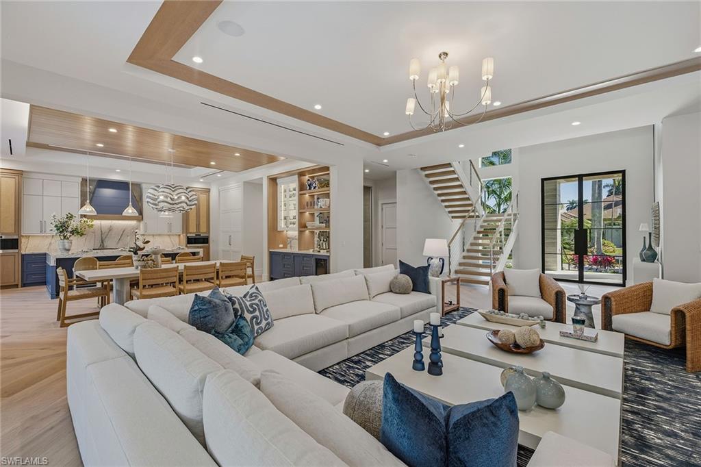MOORINGS - Residential