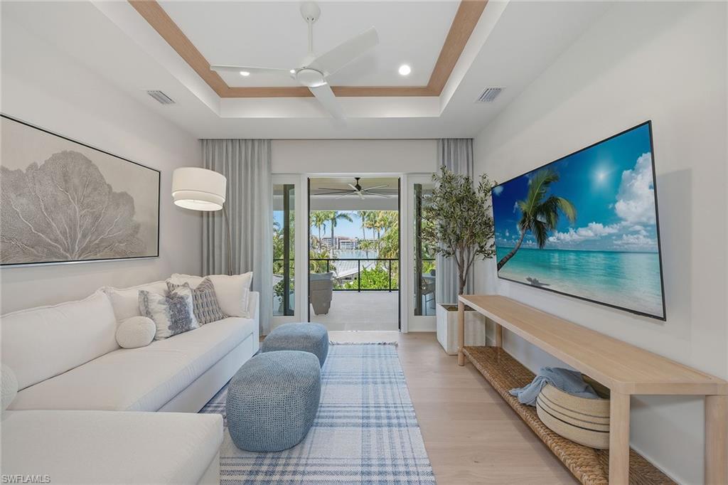 MOORINGS - Residential