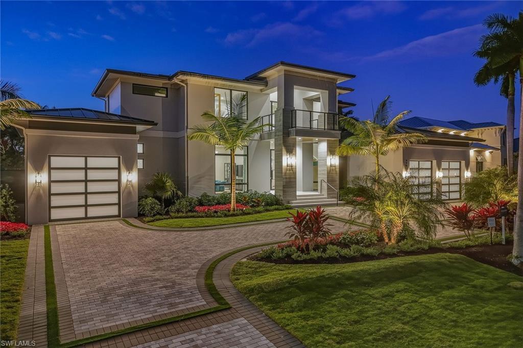 MOORINGS - Residential