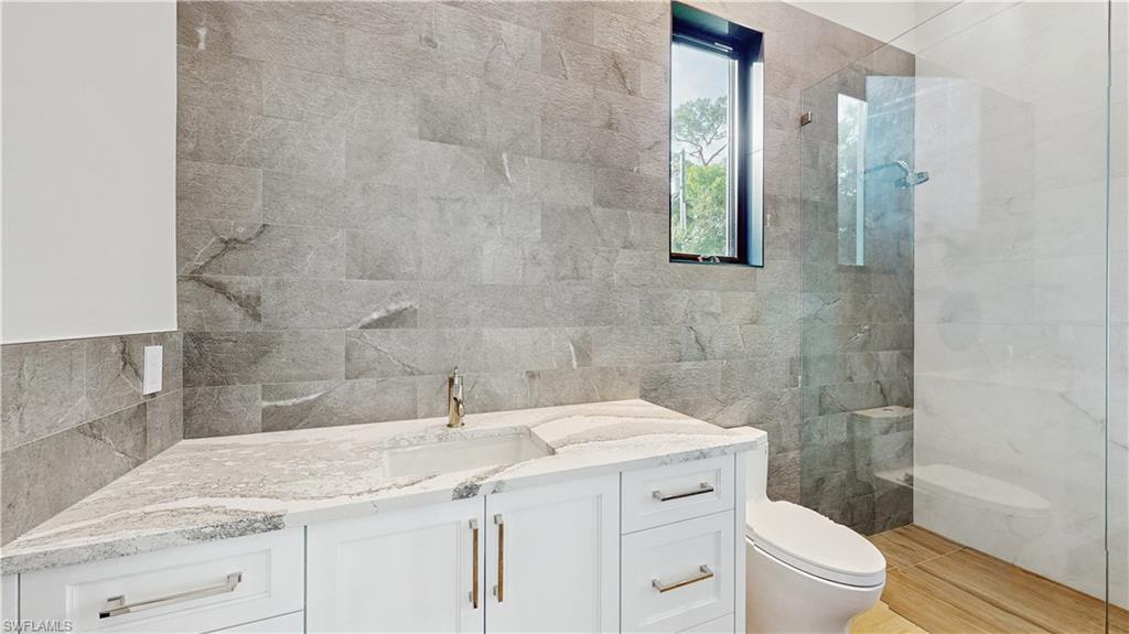 OAKES ESTATES - Residential