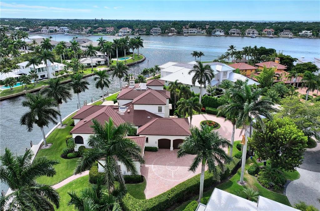 ROYAL HARBOR - Residential