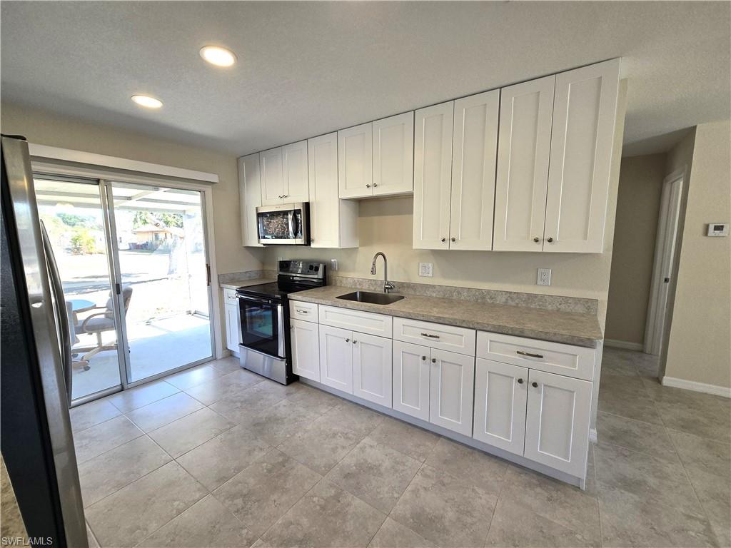 PARADISE SHORES - Residential Income