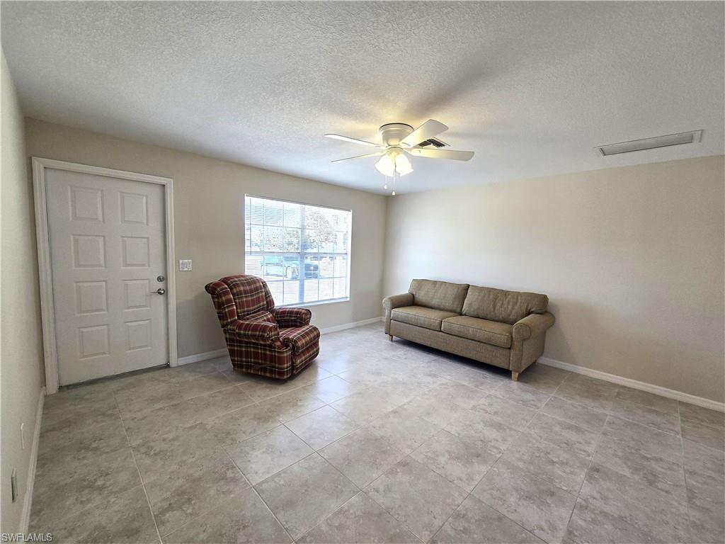 PARADISE SHORES - Residential Income