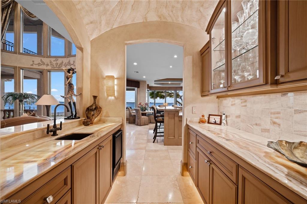 HARBOR CLUB - Residential