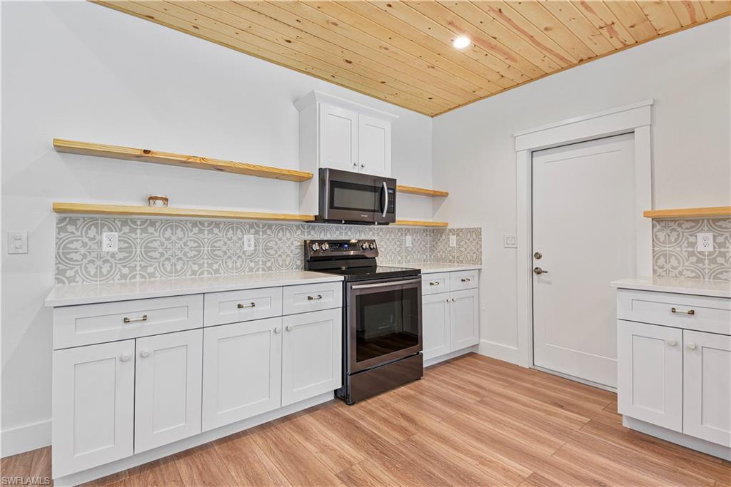 GOLDEN GATE ESTATES - Residential