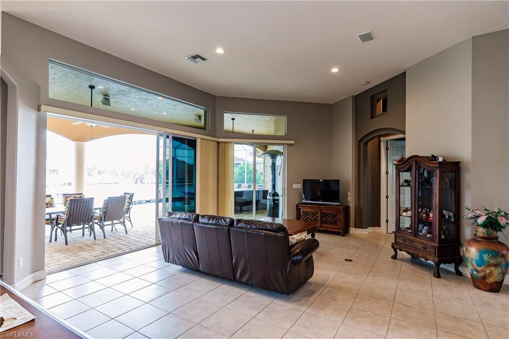 CAPE HARBOUR - Residential