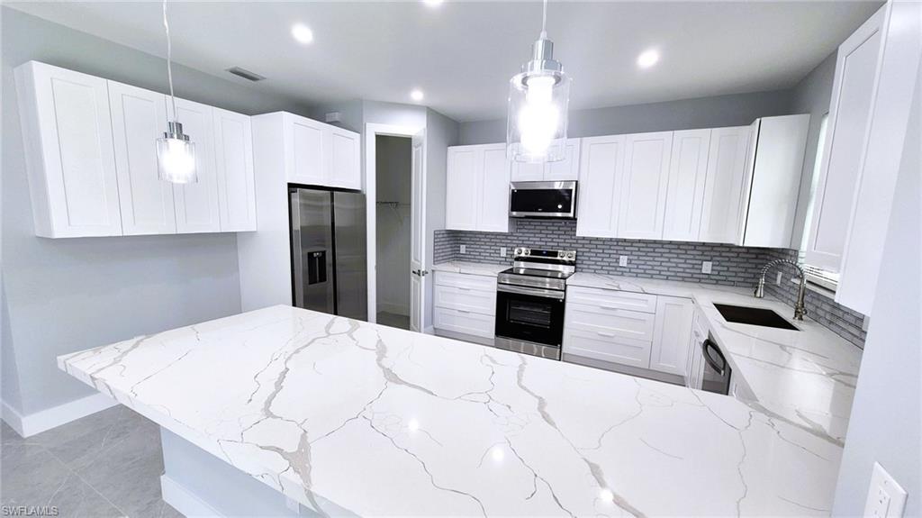 GOLDEN GATE ESTATES - Residential Lease