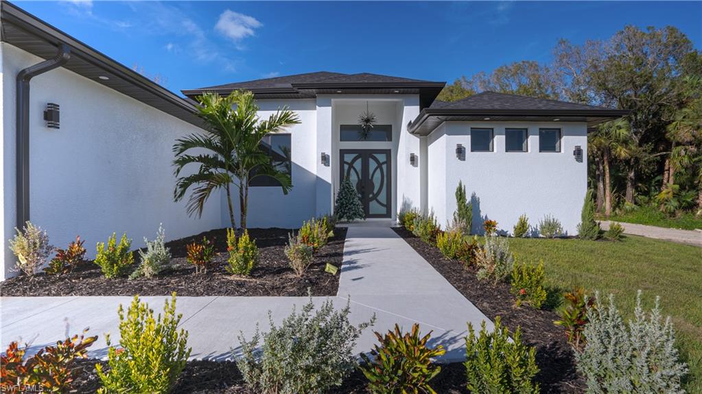 GOLDEN GATE ESTATES - Residential