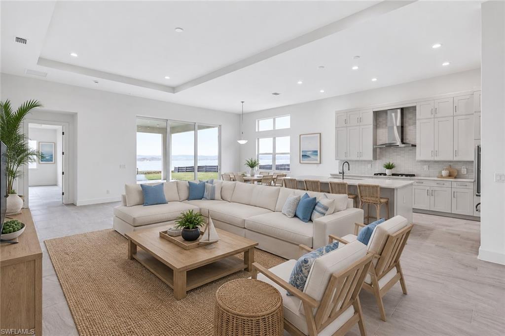 SEVEN SHORES - Residential