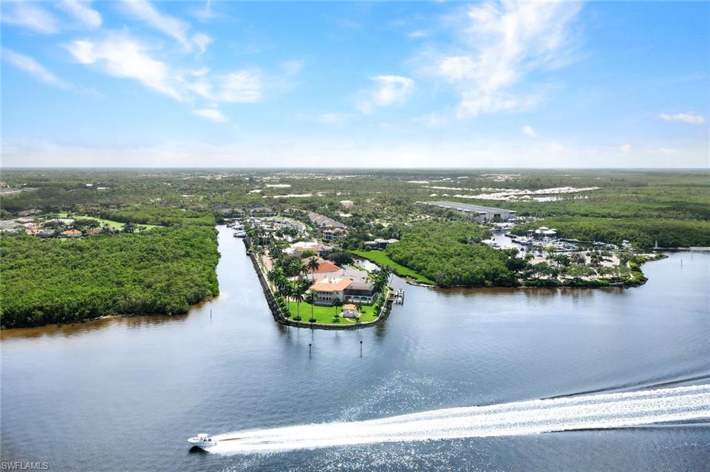 SOUTHPOINTE YACHT CLUB - Residential