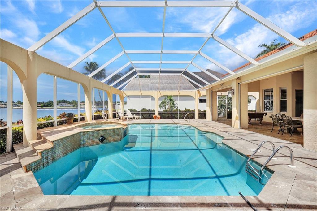 SOUTHPOINTE YACHT CLUB - Residential