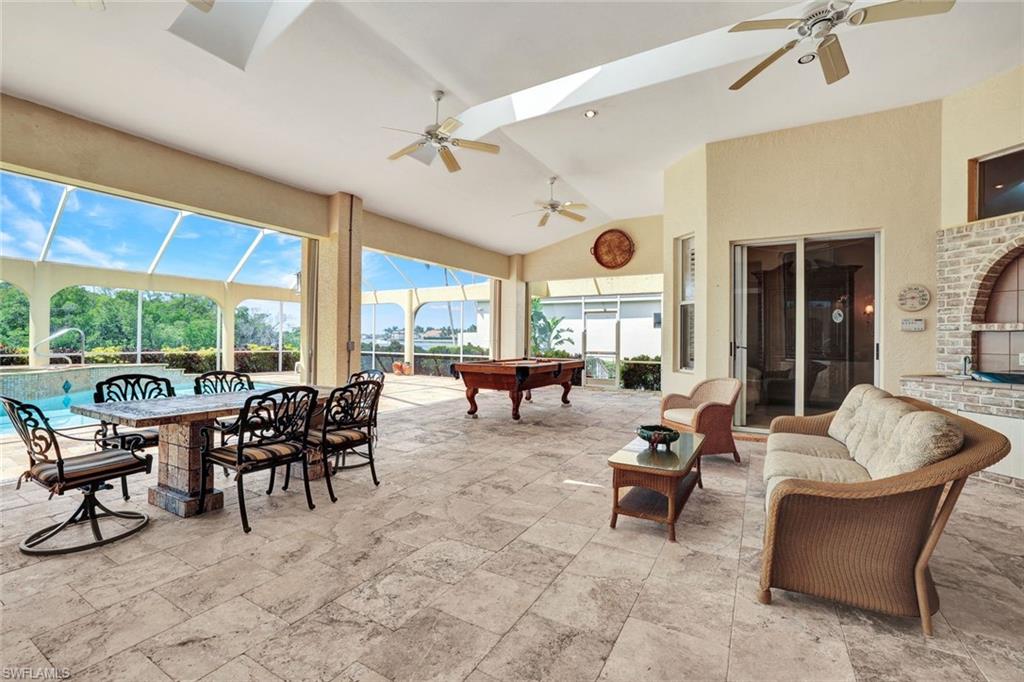 SOUTHPOINTE YACHT CLUB - Residential