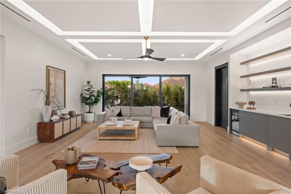 PARK SHORE - Residential