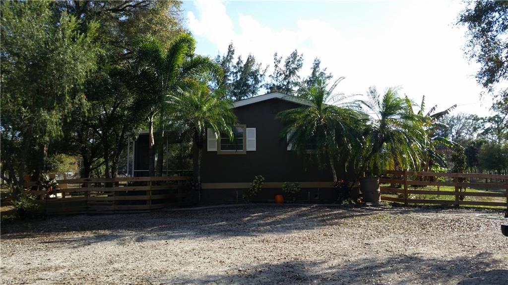 NORTH FORT MYERS PARK - Residential
