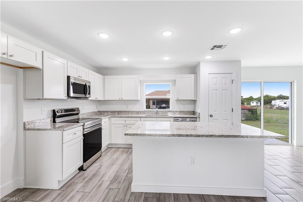 LEHIGH ESTATES - Residential