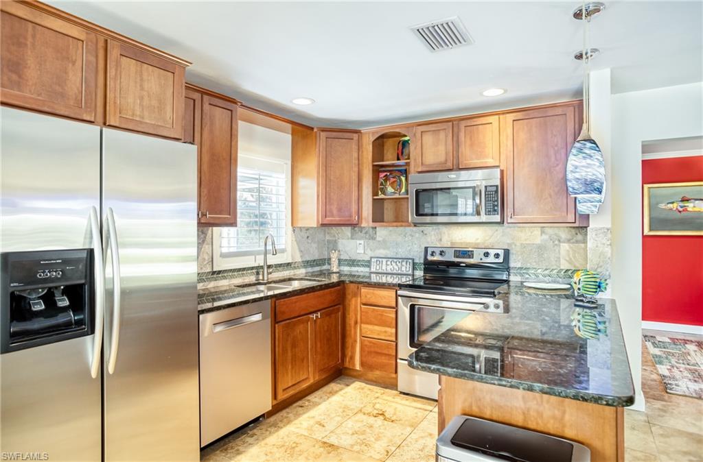 SANIBEL LAKE ESTATES - Residential