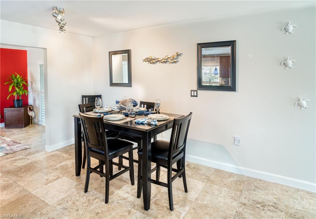 SANIBEL LAKE ESTATES - Residential
