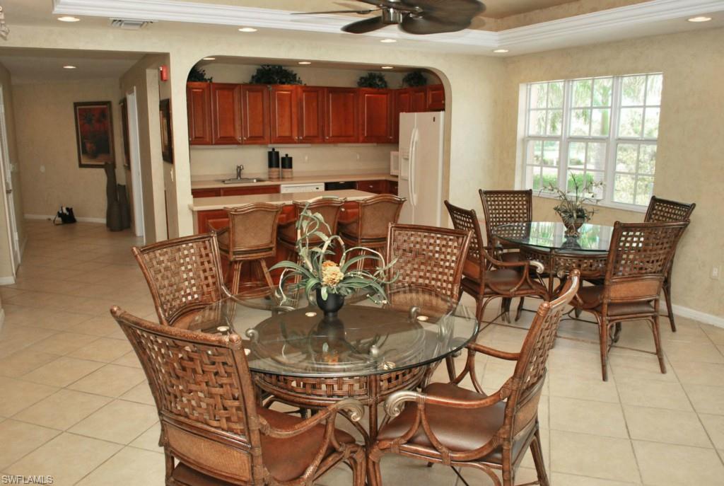 BELLA LAGO - Residential