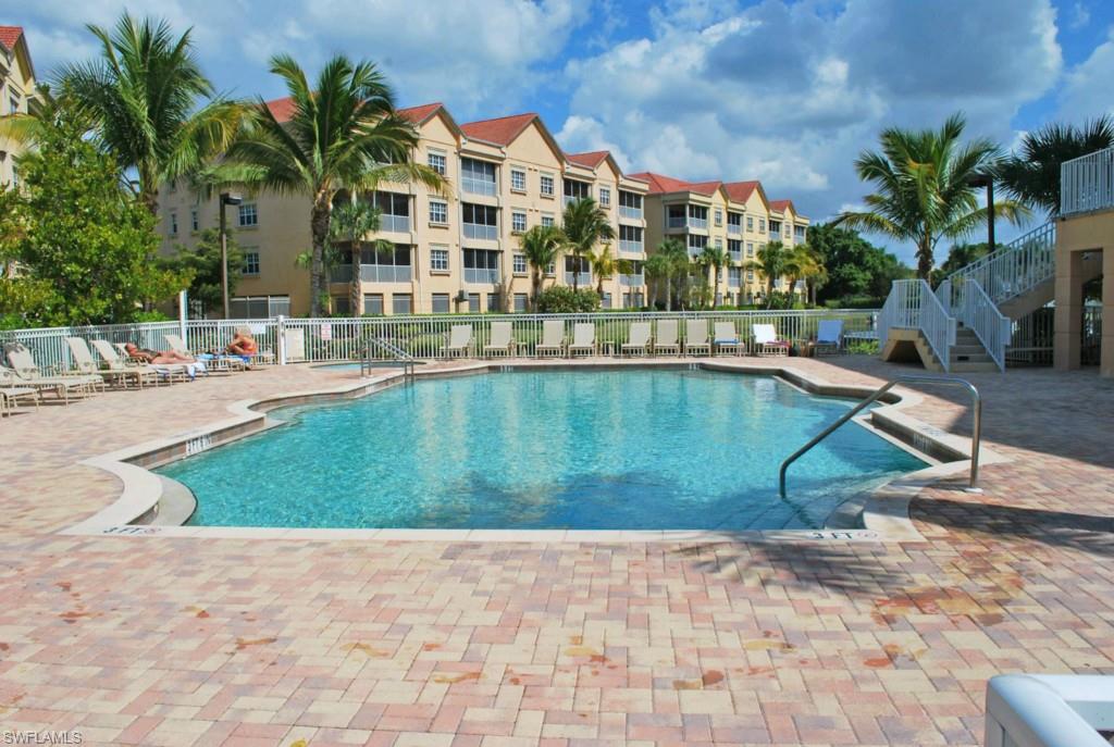 BELLA LAGO - Residential