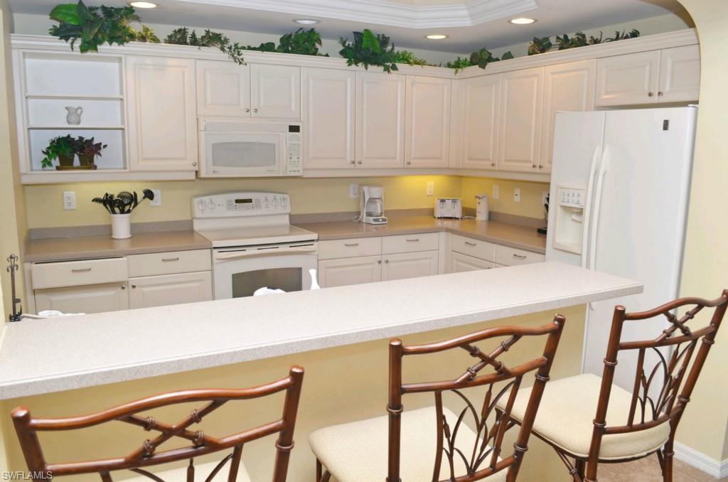 BELLA LAGO - Residential